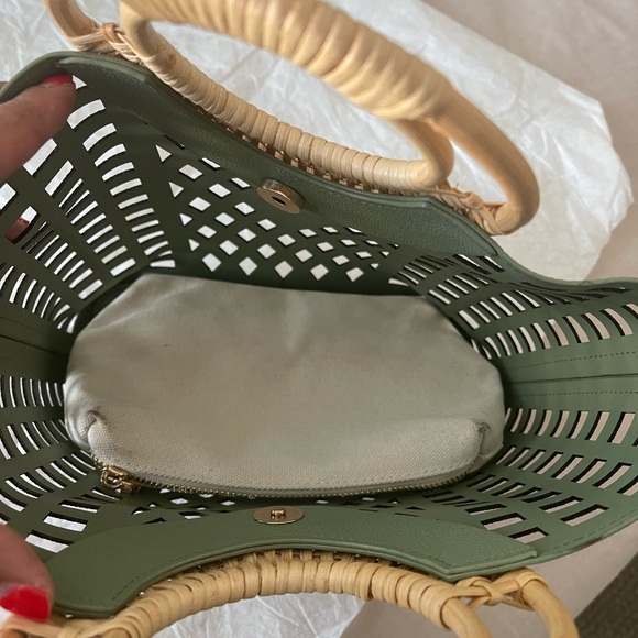 Mesh bag in vegan leather. - Picture 3 of 9